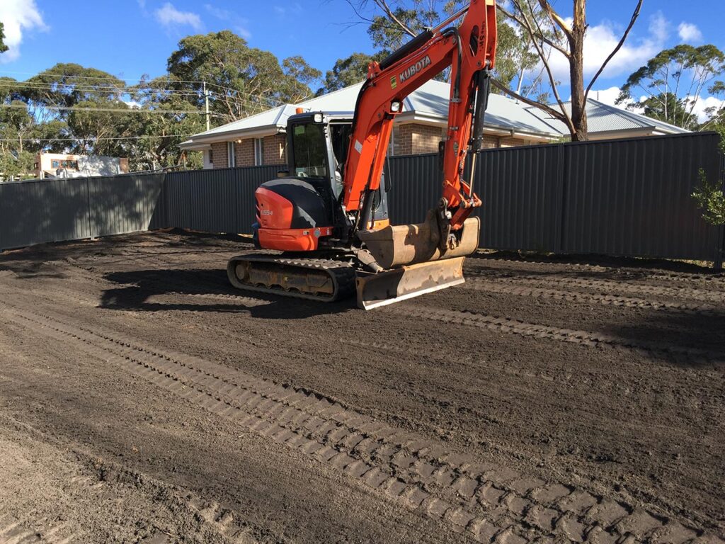 Dynamic Earth Solutions machinery at work on a Gold Coast excavation site